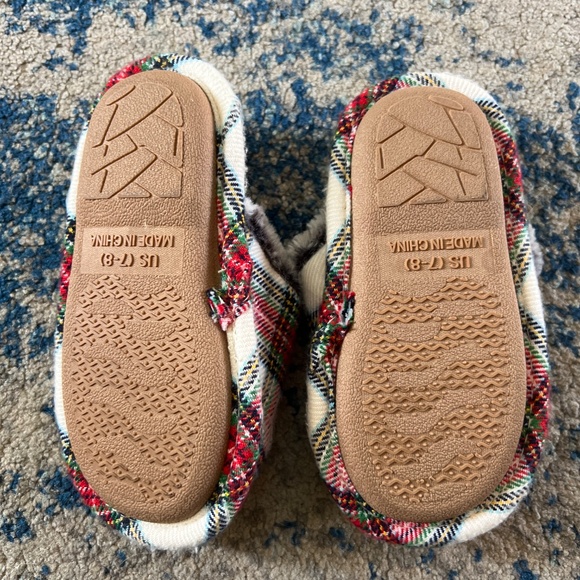 Slippers - Picture 2 of 2